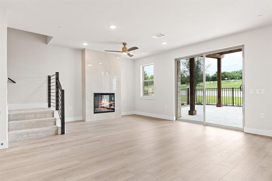 010-2884Enfield-TheColony-TX-75056-Living.jpg-SMALL 010-2884Enfield-TheColony-TX-75056-Living.jpg-SMALL