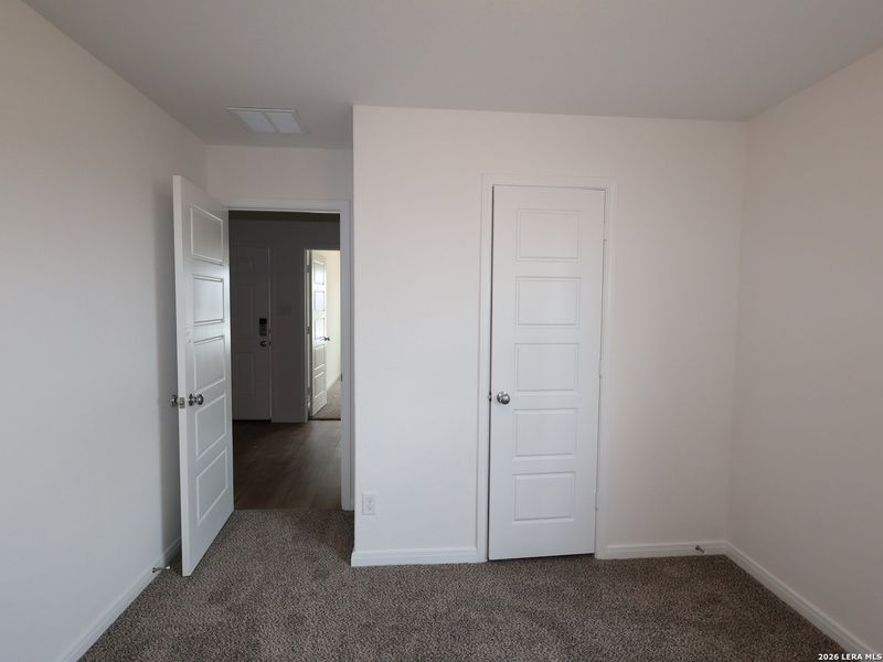 Spacious, unfurnished interior of a new home in Meadows at Clear Springs, New Braunfels (Image 32).