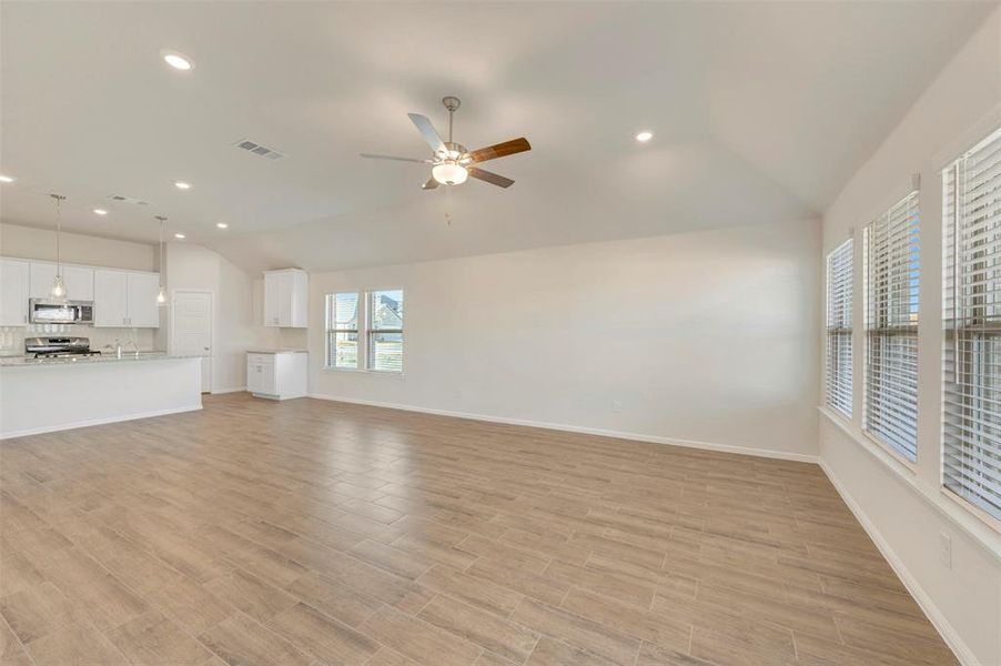 Spacious, unfurnished interior of a new home in The Preserve, Justin (Image 26).