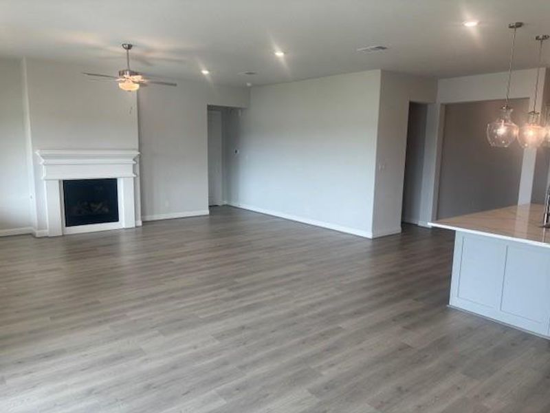 Spacious, unfurnished interior of a new home in Del Bello Lakes 60', Manvel (Image 11). Spacious, unfurnished interior of a new home in Del Bello Lakes 60', Manvel (Image 11).