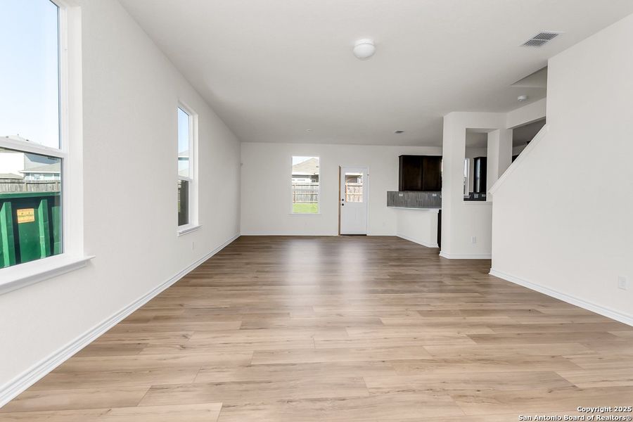 Spacious, unfurnished interior of a new home in Knox Ridge, Converse (Image 16).
