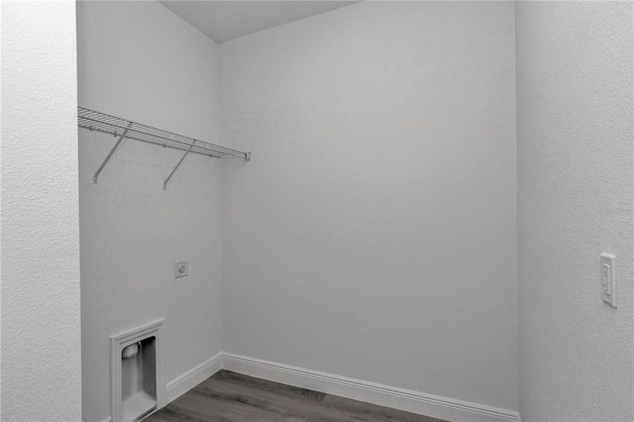 Spacious, unfurnished interior of a new home in , Citrus Springs (Image 33).