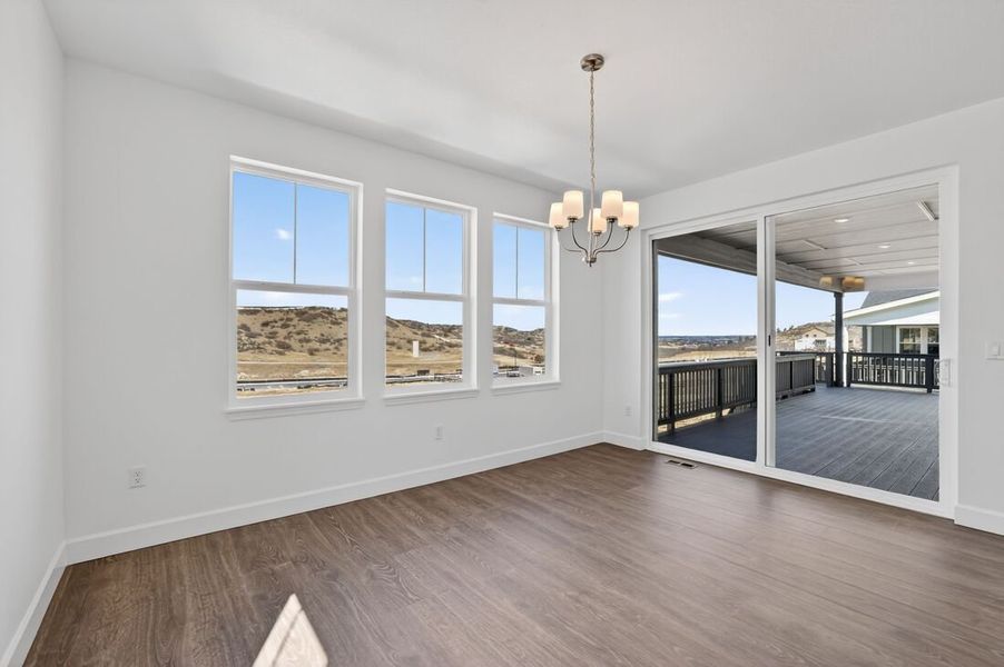Spacious, unfurnished interior of a new home in Macanta, Castle Rock (Image 9).