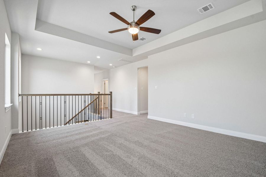 Spacious, unfurnished interior of a new home in 6 Creeks, Kyle (Image 17).