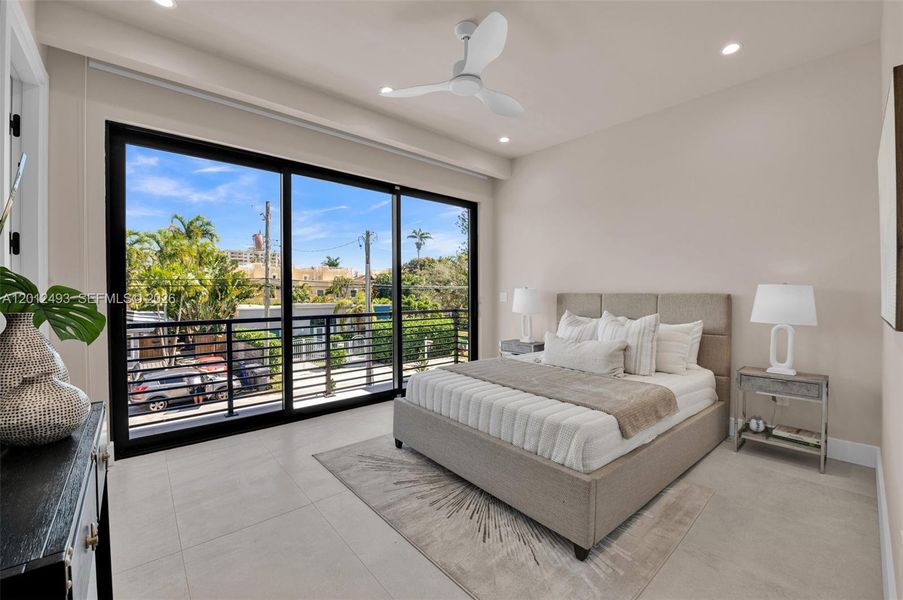 Furnished interior view inside a new home in , Fort Lauderdale (Image 17).