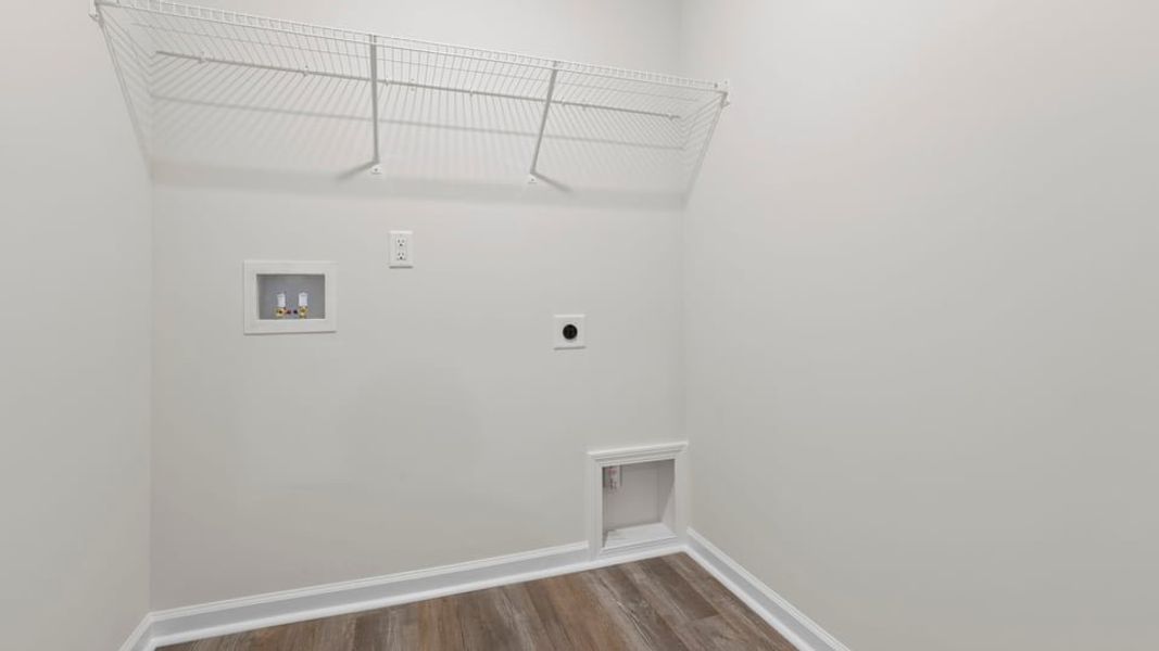 Spacious, unfurnished interior of a new home in Cascade Point, Seneca (Image 34).