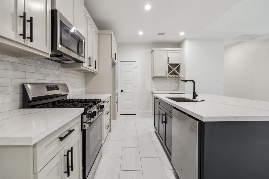 Furnished interior view inside a new home in , Houston (Image 6). Furnished interior view inside a new home in , Houston (Image 6).