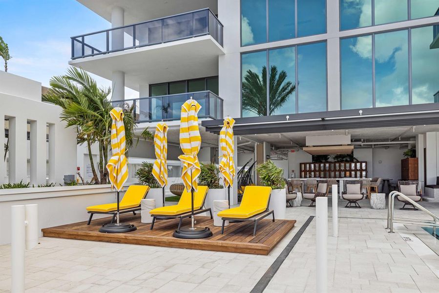 Beachside Lounge Beachside Lounge