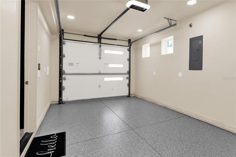 Spacious, unfurnished interior of a new home in , Orlando (Image 25).