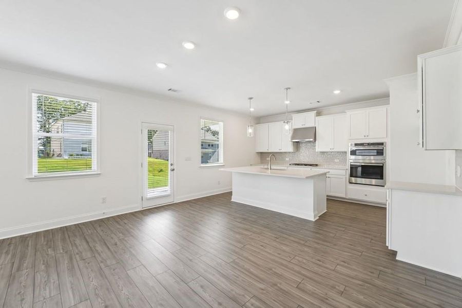 Spacious, unfurnished interior of a new home in Auburn Glen, Dacula (Image 30).
