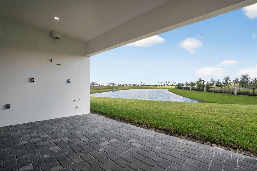 Exterior details and patio area of a home in , Parrish (Image 15).