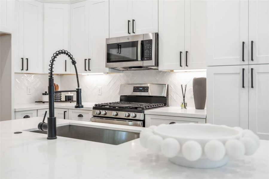 Image 9 of a home in . Image 9 of a home in .