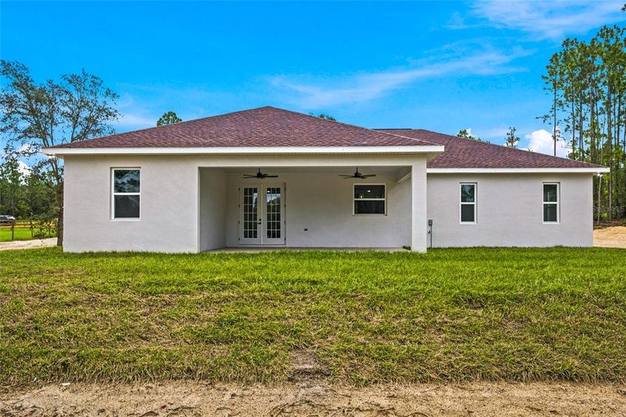 Exterior details and patio area of a home in , Dunnellon (Image 24). Exterior details and patio area of a home in , Dunnellon (Image 24).