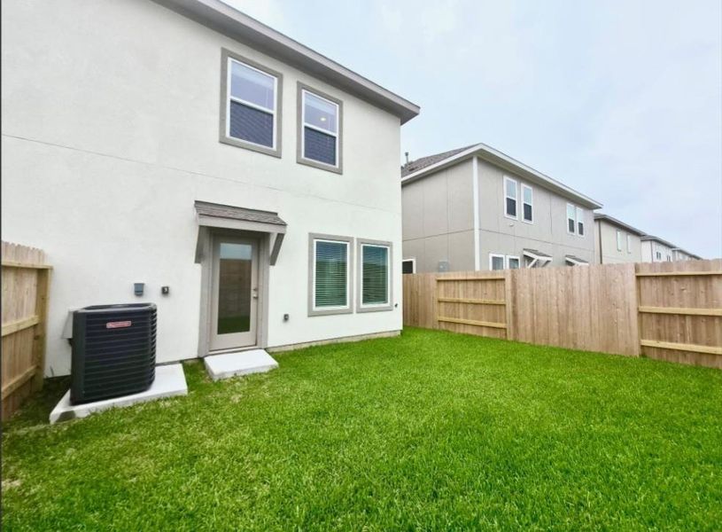 floor plan. This is not the actual homesite.**