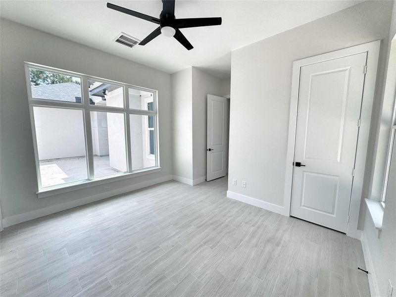 Spacious, unfurnished interior of a new home in , Splendora (Image 23).
