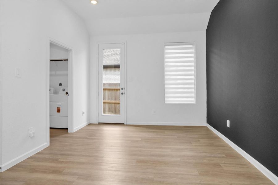 Spacious, unfurnished interior of a new home in Artavia: Avante Collection, Conroe (Image 28).