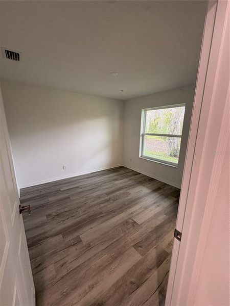 Spacious, unfurnished interior of a new home in , Bradenton (Image 8).