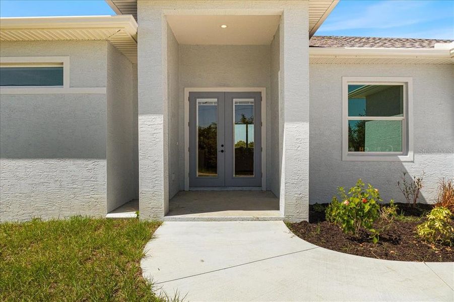 Exterior details and patio area of a home in , Port Charlotte (Image 27). Exterior details and patio area of a home in , Port Charlotte (Image 27).