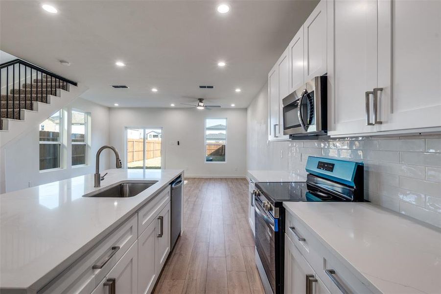 Furnished interior view inside a new home in , Dallas (Image 10).