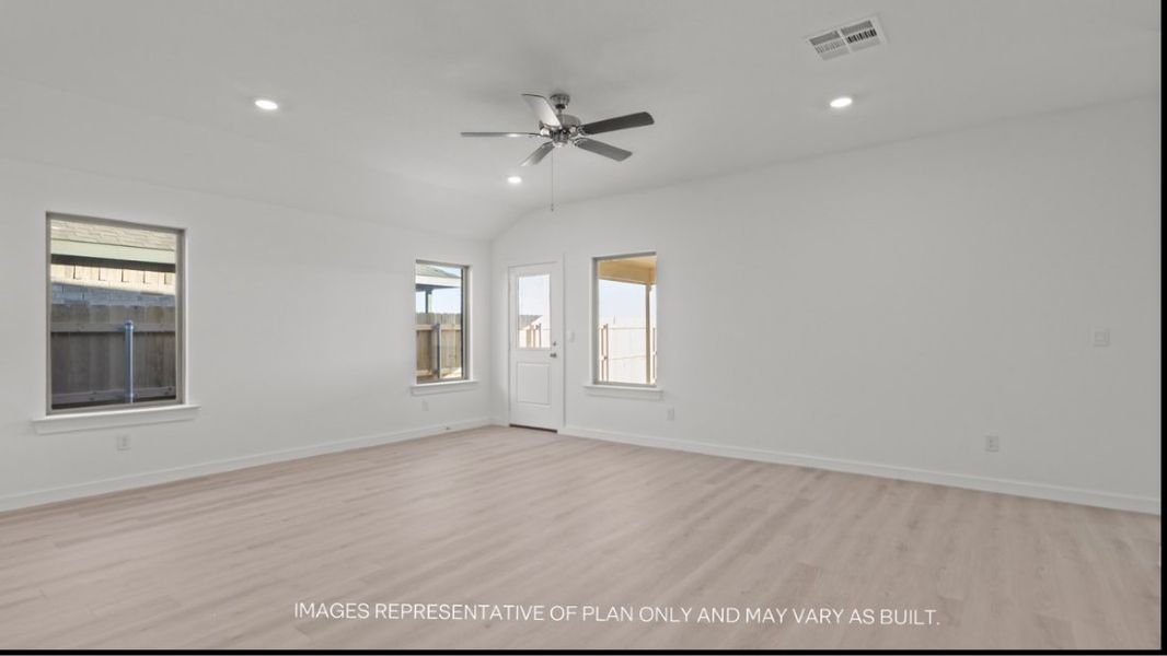 Spacious, unfurnished interior of a new home in Overlook West, Wolfforth (Image 10).