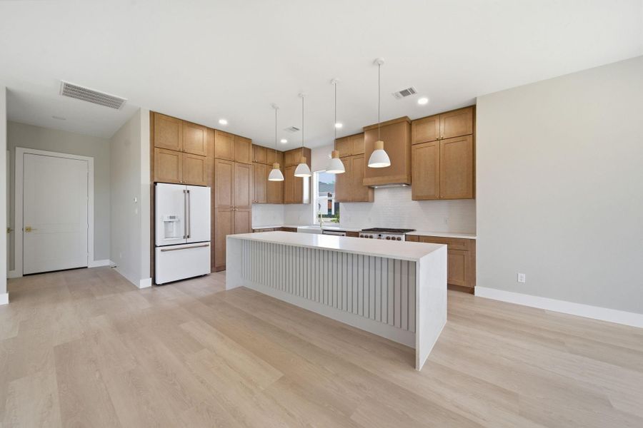Furnished interior view inside a new home in , Tomball (Image 11).