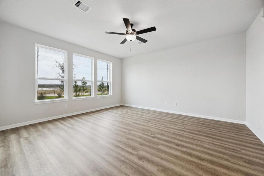 Spacious, unfurnished interior of a new home in Elyson, Katy (Image 21).