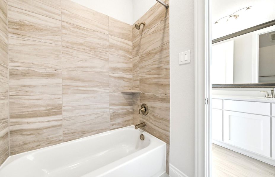 Furnished interior view inside a new home in Artavia 70′, Conroe (Image 15).