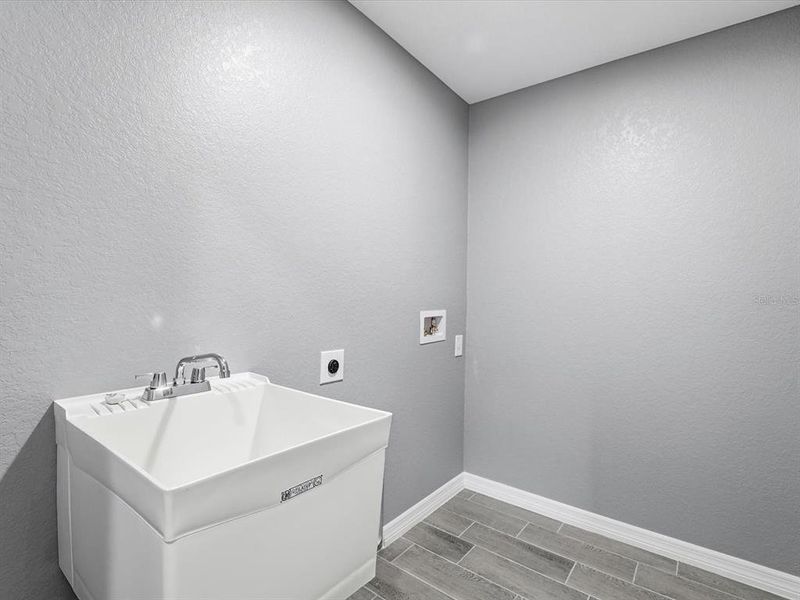 Image 33 of a home in . Image 33 of a home in .