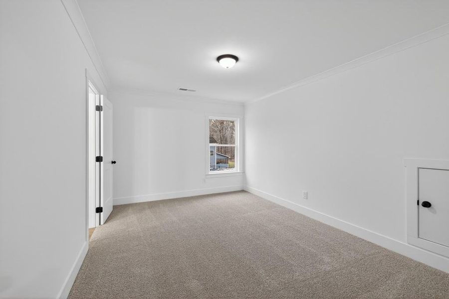Spacious, unfurnished interior of a new home in , Statham (Image 44).