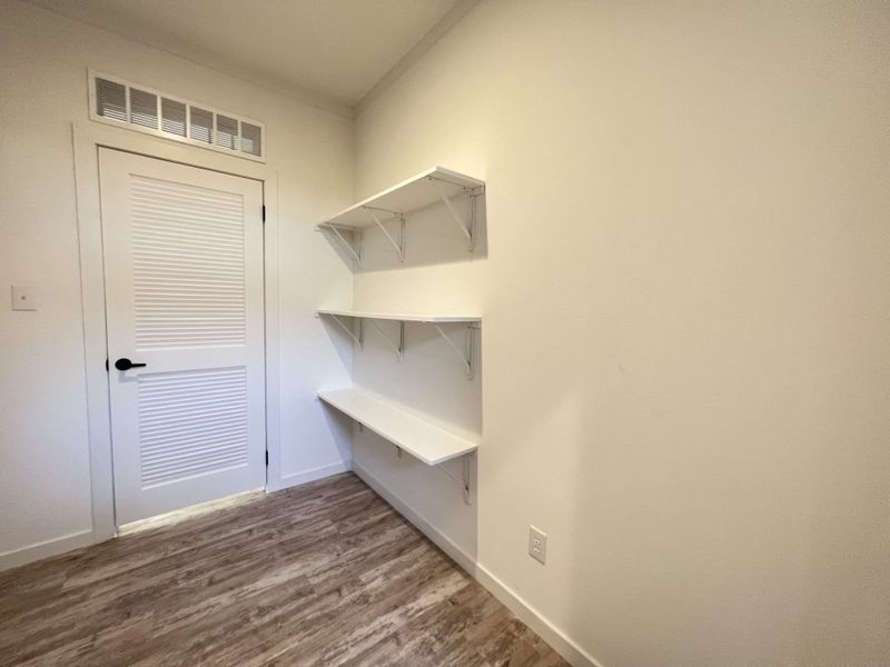 Image 6 of a home in Harston Woods. Image 6 of a home in Harston Woods.