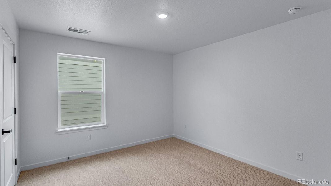 Spacious, unfurnished interior of a new home in Hansen Farm, Fort Collins (Image 27). Spacious, unfurnished interior of a new home in Hansen Farm, Fort Collins (Image 27).