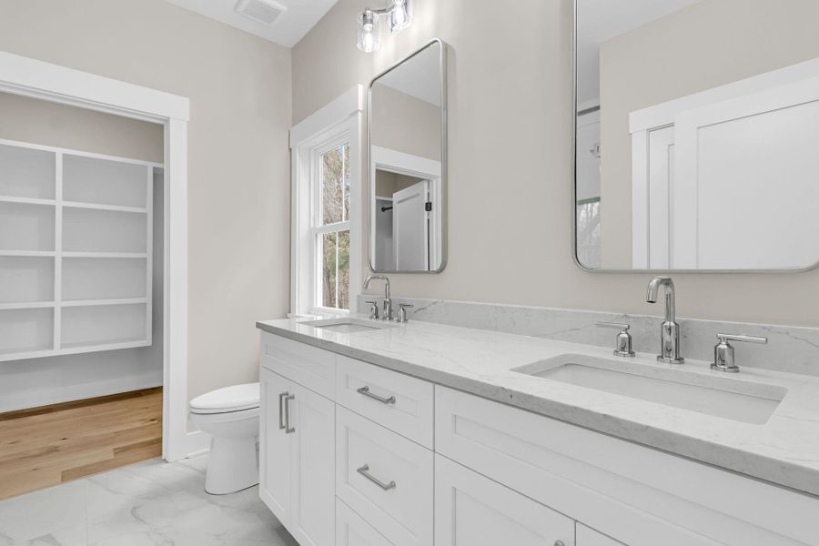 Furnished interior view inside a new home in , Charleston (Image 15).