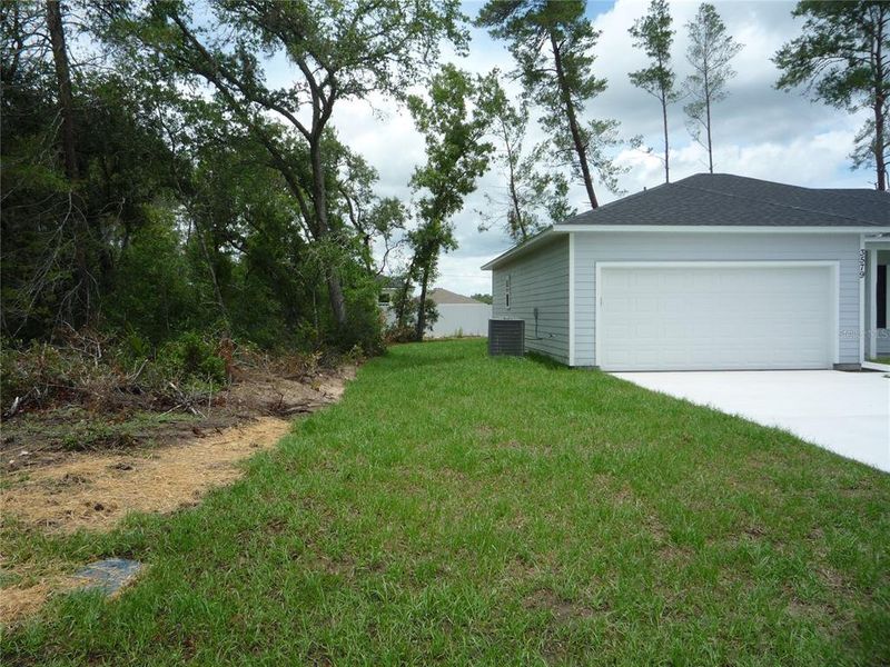 Exterior details and patio area of a home in , Ocala (Image 19).