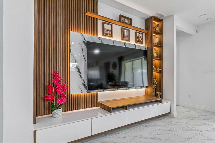 Furnished interior view inside a new home in , Orlando (Image 11).