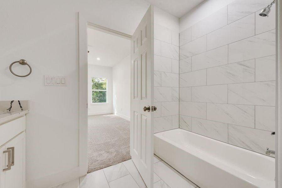 Furnished interior view inside a new home in , Dallas (Image 10).