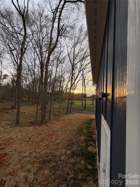 back yard, view of acerage