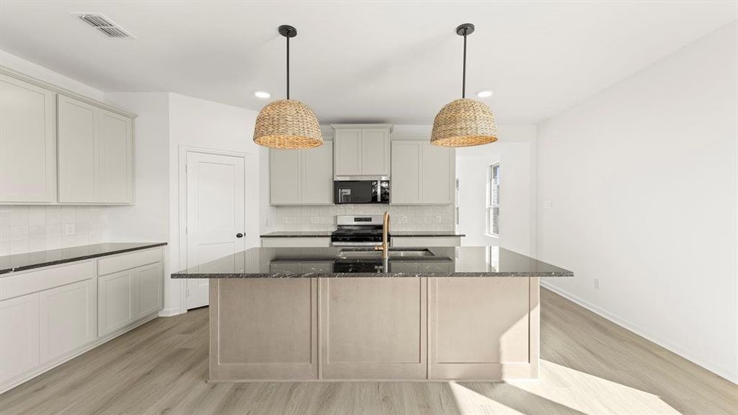 07. 417 Silent Pond - Kitchen