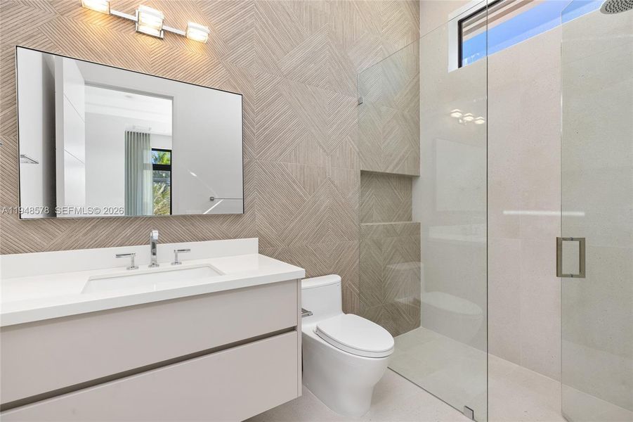 Furnished interior view inside a new home in , Fort Lauderdale (Image 9).