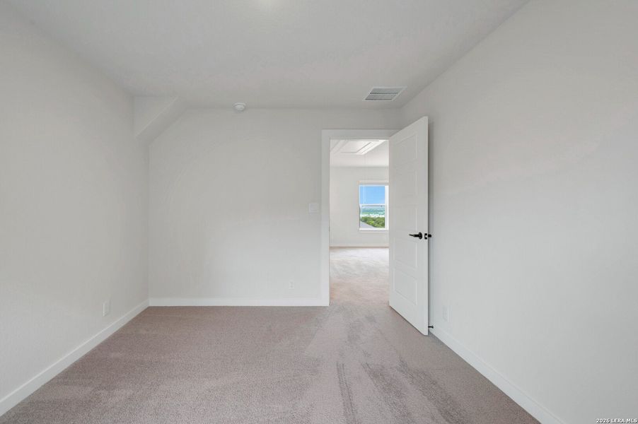 Spacious, unfurnished interior of a new home in Mayfair - Select Garden Series, New Braunfels (Image 11).