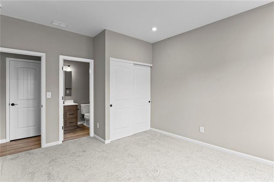 Spacious, unfurnished interior of a new home in Sage Woods, Dallas (Image 29).