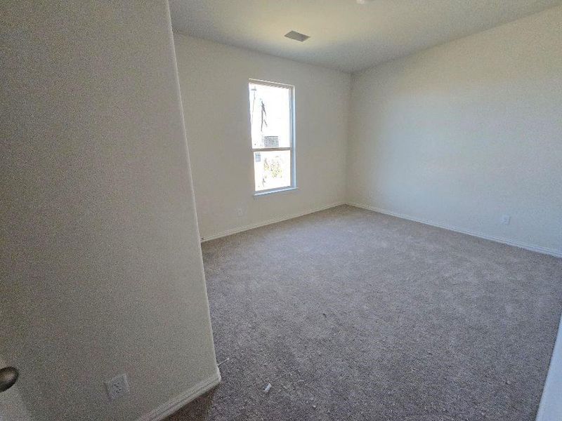 Spacious, unfurnished interior of a new home in Hillview Addition, Decatur (Image 8).