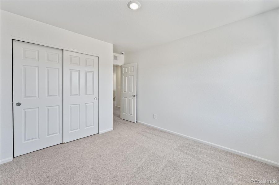 Spacious, unfurnished interior of a new home in , Aurora (Image 20).