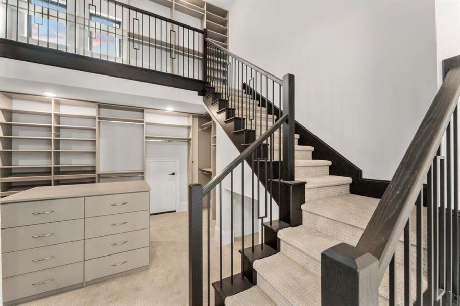 Furnished interior view inside a new home in , Fresno (Image 9).