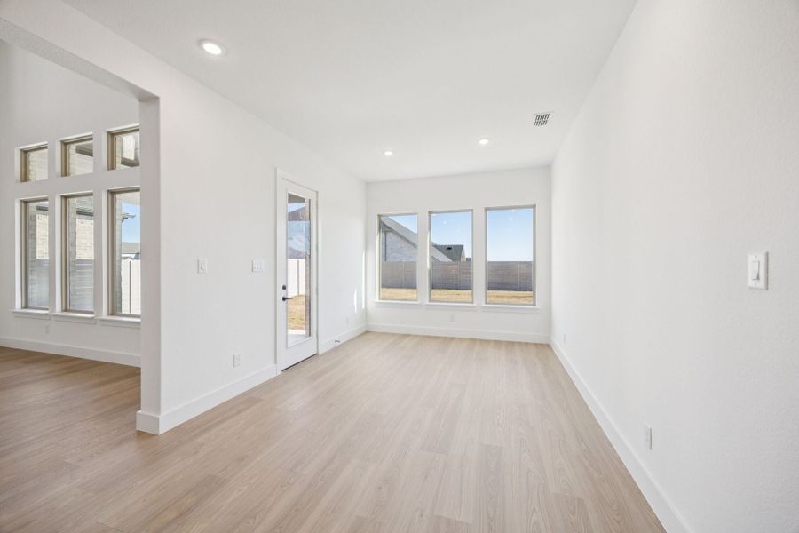 Spacious, unfurnished interior of a new home in Painted Tree Lakeside, McKinney (Image 15). Spacious, unfurnished interior of a new home in Painted Tree Lakeside, McKinney (Image 15).