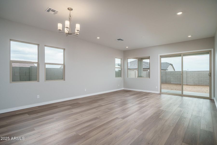 6) DINING TO GREAT ROOM