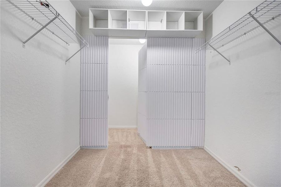 Spacious, unfurnished interior of a new home in Sand Lake Groves, Bartow (Image 25). Spacious, unfurnished interior of a new home in Sand Lake Groves, Bartow (Image 25).