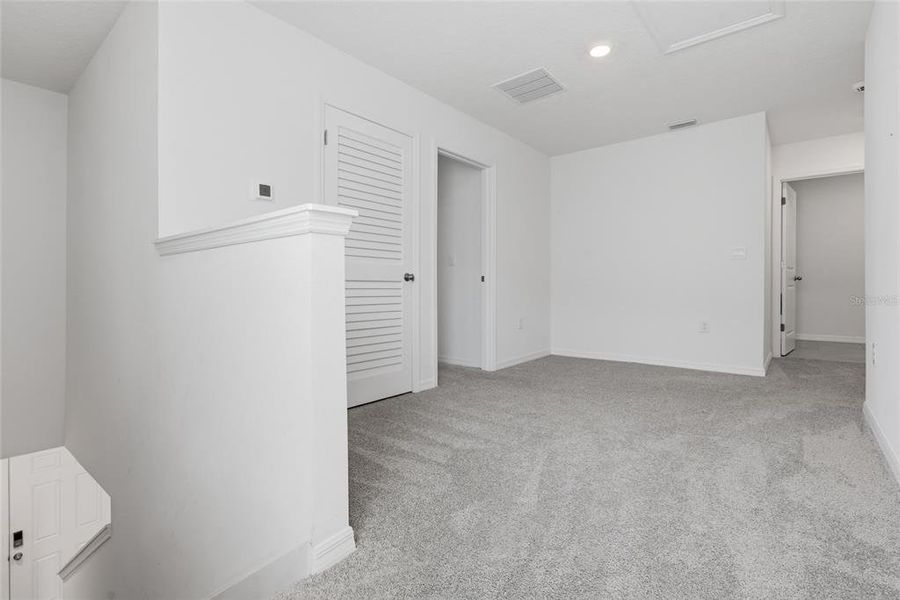 Spacious, unfurnished interior of a new home in Avalon Woods, Newberry (Image 30).