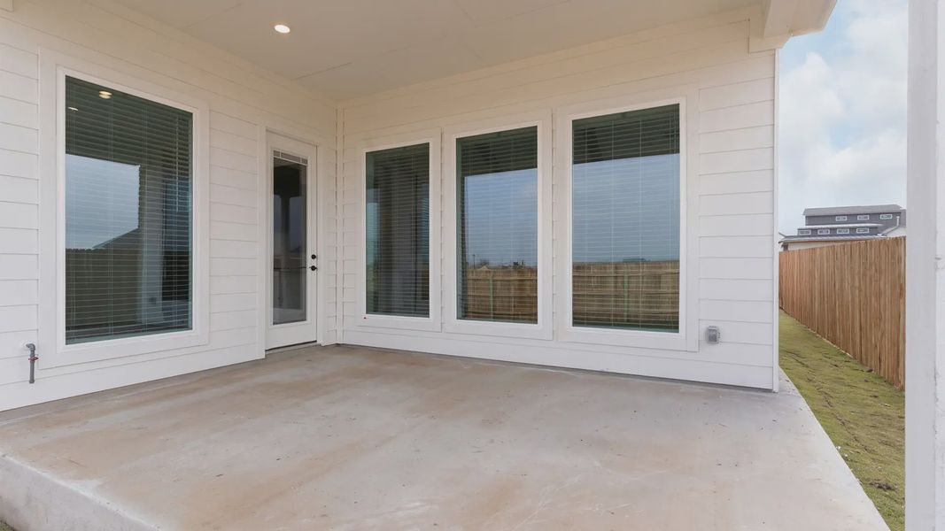 Representative exterior details of a home built from the Drios by Chesmar Homes in Berry Creek Highlands, Georgetown (Image 4).