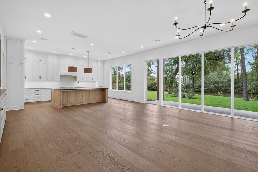 Spacious, unfurnished interior of a new home in , The Woodlands (Image 34).