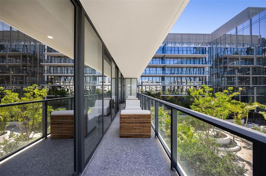 Condo located in Bay Harbor Islands, FL showcasing its design and architecture (Image 28).